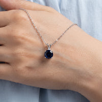 Women's Stylish Zircon Circle Pendant Necklace